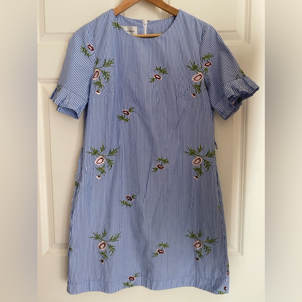 Donna Morgan Blue & White Striped Dress w/ Embroidered Floral Details Size 10